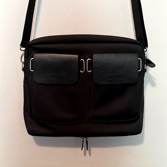 Roots Handbags - Roots laptop bag.